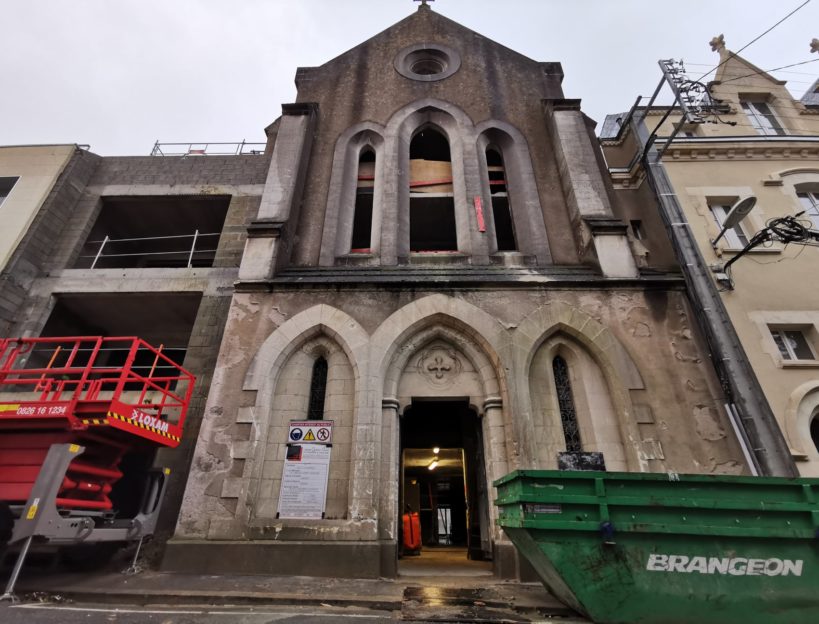 Menuiseries aluminium et acier pour la chapelle levsque Nantes - Renouard