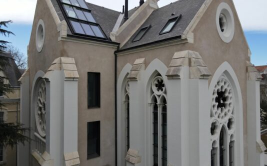 Menuiseries extérieures d'une chapelle rénovée | Renouard